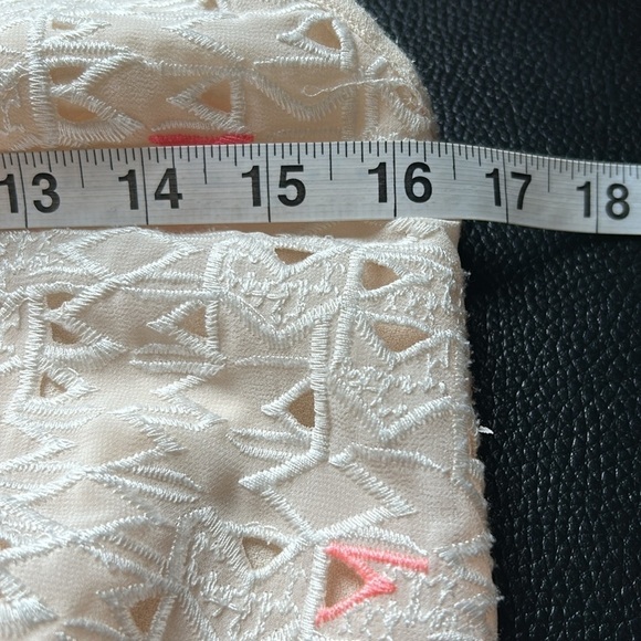 MAJE Lola Embroidered Playsuit Romper Pull On Vneck Ivory Pink Lace Sz 1 Small - Picture 12 of 14